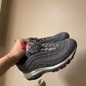 grey airmax 97s